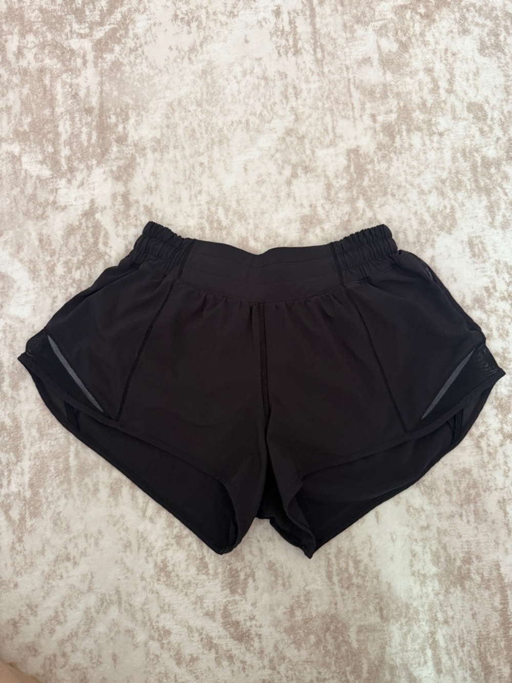 Lululemon Hotty Hot Shorts Black Size 4 Low Rise 2.5”